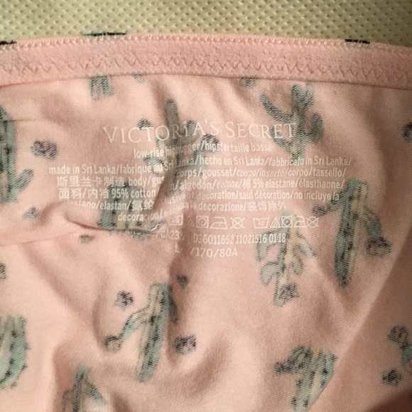 ✌🏾¡SOLD! NWT TWO VS low rise hiphugger panties - Picture 2 of 5